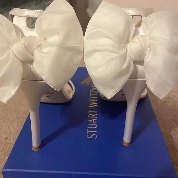 Stuart Weitzman Nudistsong mesh bow heels in white/cream size 7 - Picture 6 of 8